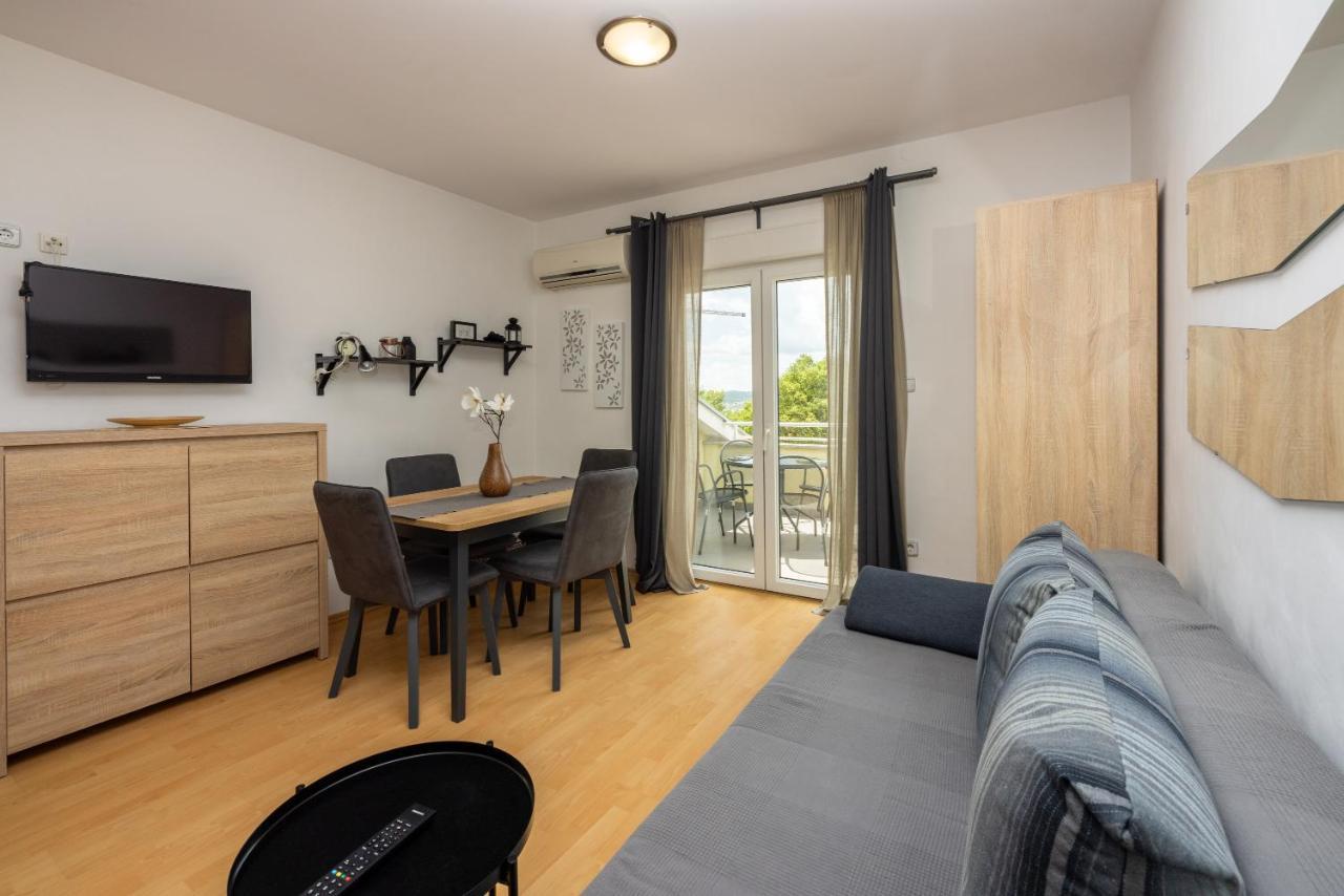 Apartments Claudia Crikvenica Esterno foto