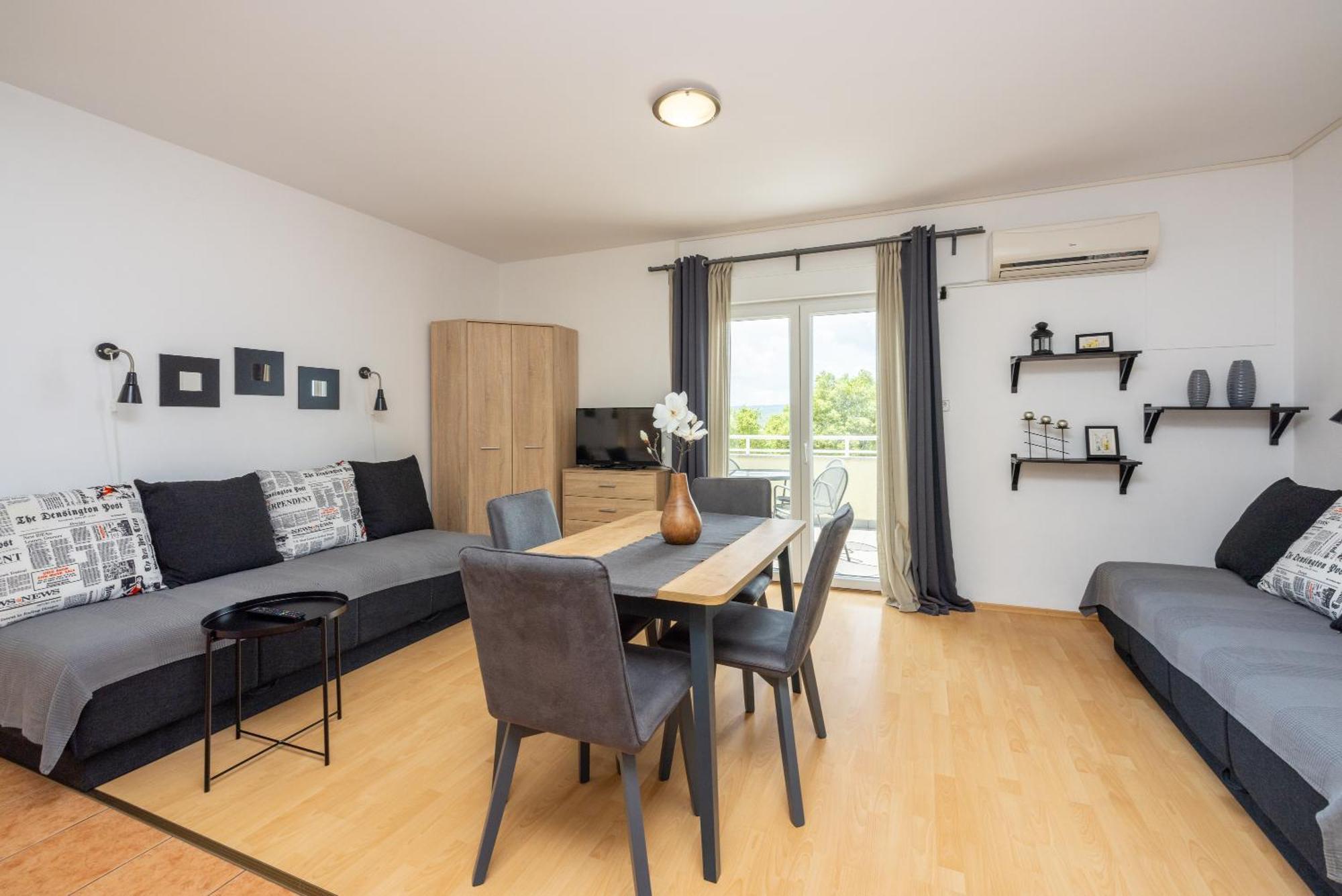 Apartments Claudia Crikvenica Esterno foto