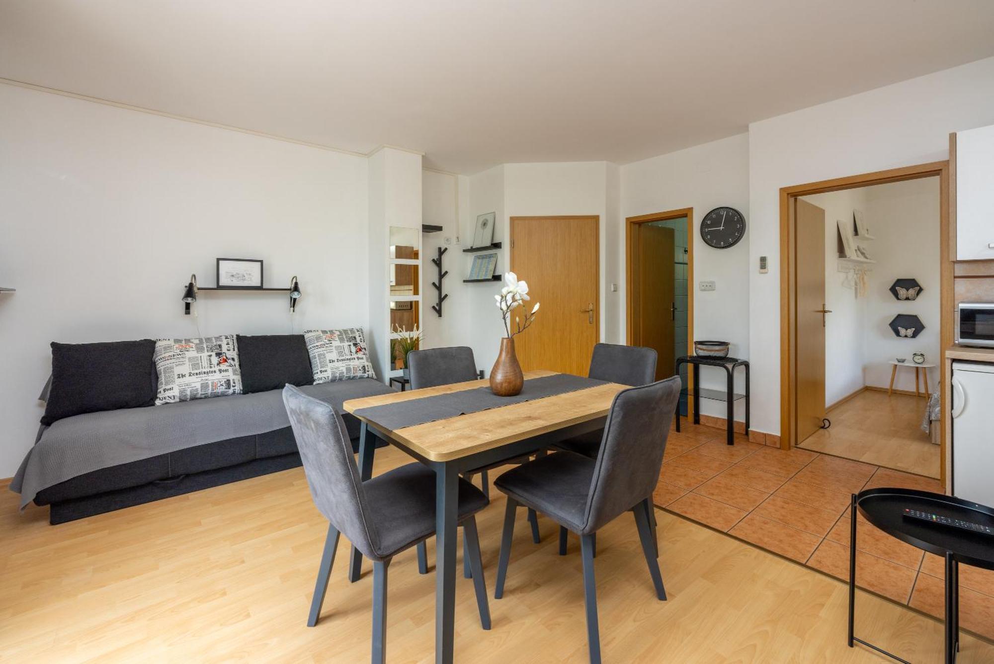 Apartments Claudia Crikvenica Esterno foto
