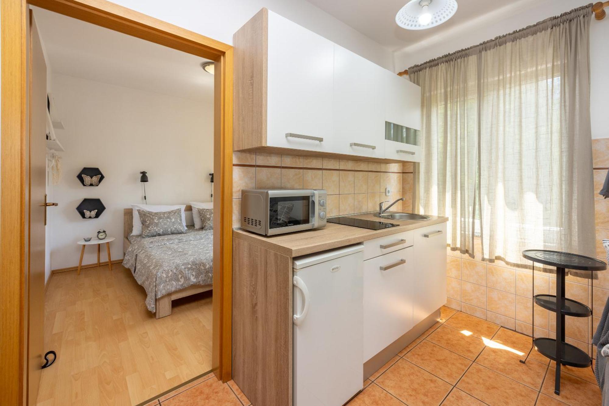 Apartments Claudia Crikvenica Esterno foto